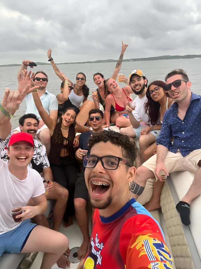 2-hour tour in Cartagena Sunset View in party boat - Two hours across Manga, Bocagrande, and Castillogrande