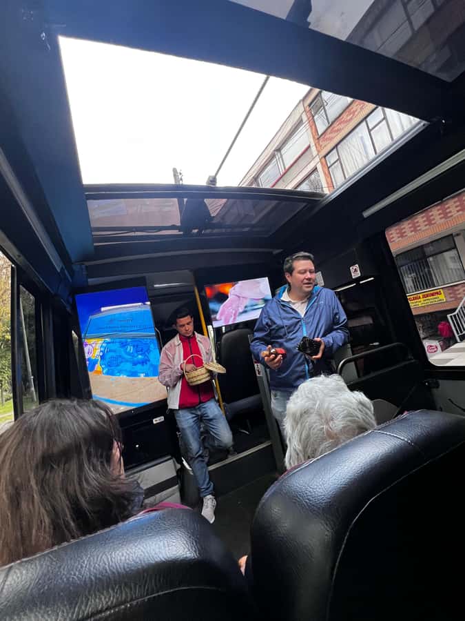 3-in-1 Panoramic city tour Bogotá-beyond the traditional - What the guides add to the experience