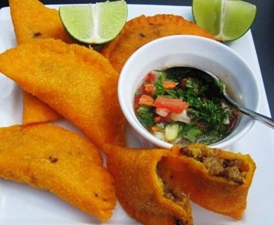4-Hour Medellin, Envigado & Sabaneta Three County Tour - Choosing a Guide and Setting Expectations