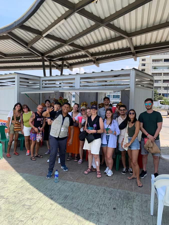 A Pearl In The Caribbean-walking tour in English - Finishing with Caribbean fruit and a sunset