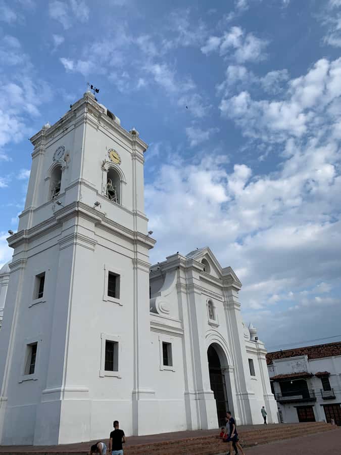A Pearl In The Caribbean-walking tour in English - Simón Bolívar Square and Colombia’s independence