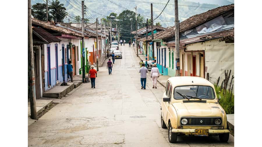 Antioquia’s Villages: El Retiro, La Ceja, and More - El Carmen de Viboral and its painted ceramics