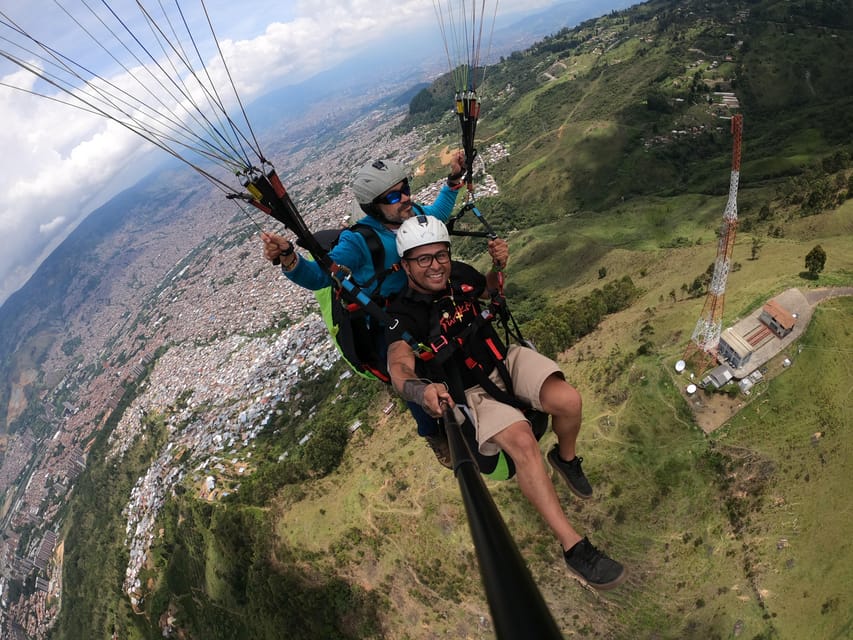 Bello: Paragliding in Medellín - Who should book this San Félix flight?