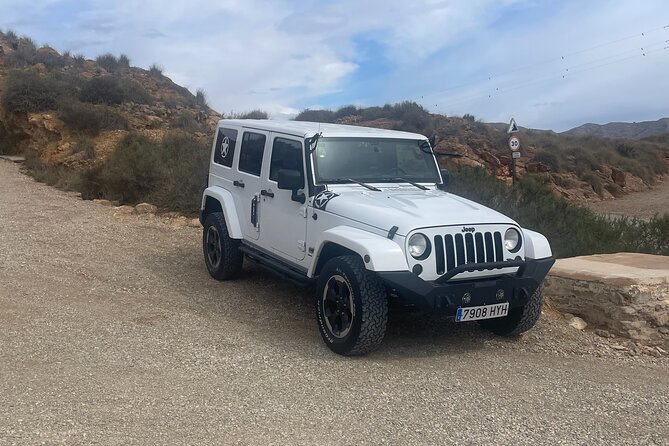 BIG GUNS "Bateria de Castillitos" JEEP WRANGLER (4 Hrs Max 4 PPL) - One hour among the fortifications