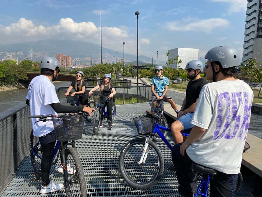 Bike Tour Medellin with Snacks and Local Beer - Pueblito Paisa and the one serious hill