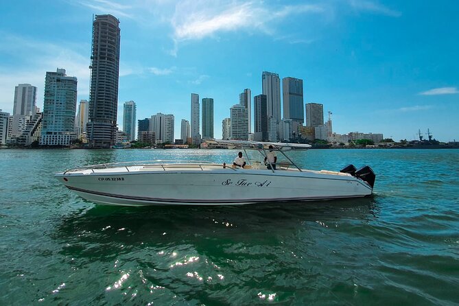 Boat rental for the Rosario Islands up to 15 people. - Why a private boat makes sense in Cartagena