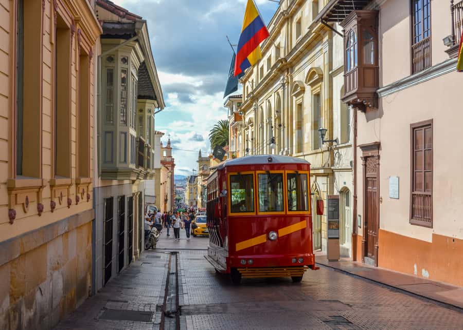 Bogotá City Tour with Monserrate, Gold and Botero Museums - Colombian coffee, fruit, and a useful lunch pause