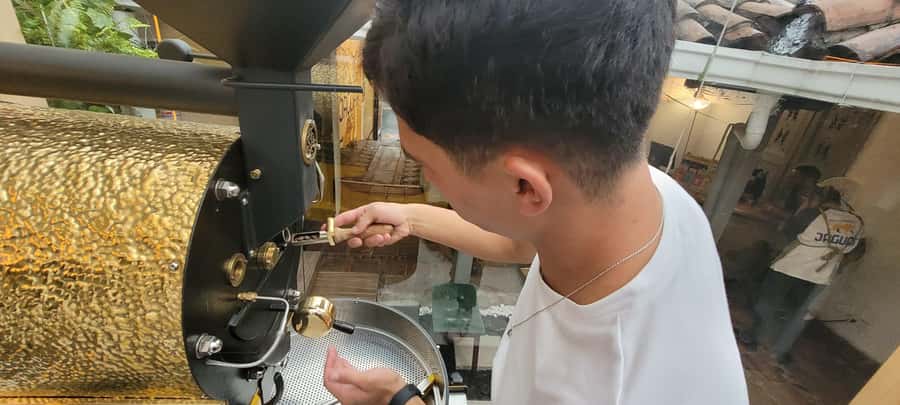 Bogota: Coffee Tasting, Roasting, Filtration & Espresso Tour - Who will enjoy this coffee workshop most?