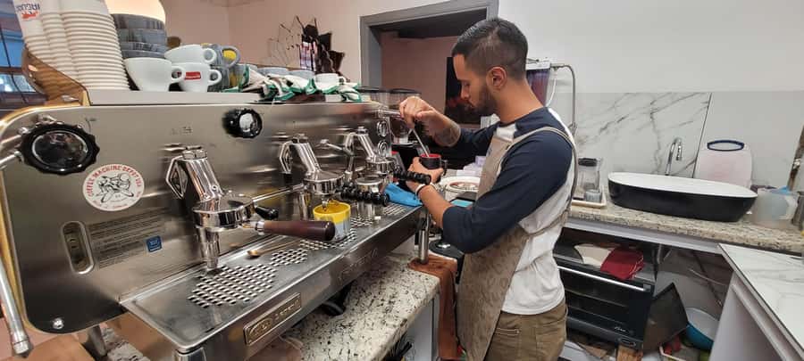 Bogota: Coffee Tasting, Roasting, Filtration & Espresso Tour - The tasting comes before the technique