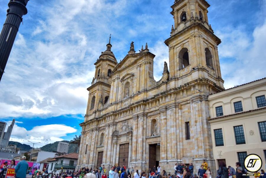Bogota: Downtown City and Monserrate Hill Private Tour - Why Sunday visitors see Cerro de Guadalupe instead