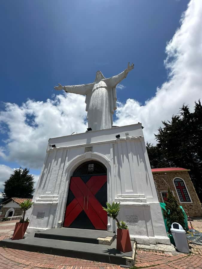 Bogota: Hike to La Chorrera Waterfall, El Chiflón and Guadalupe Hill - El Chiflón, the short waterfall walk