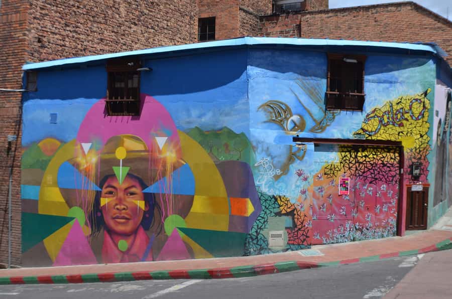 Bogotá: La Candelaria Graffiti & Urban Art Guided Tour - Meeting at Chorro de Quevedo