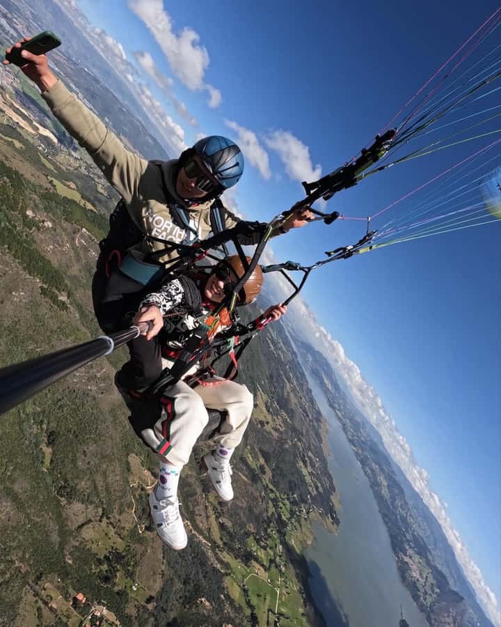 Bogota: Paragliding activity in La Calera with transfers - Why the Tomine Reservoir Flight Is the Main Event