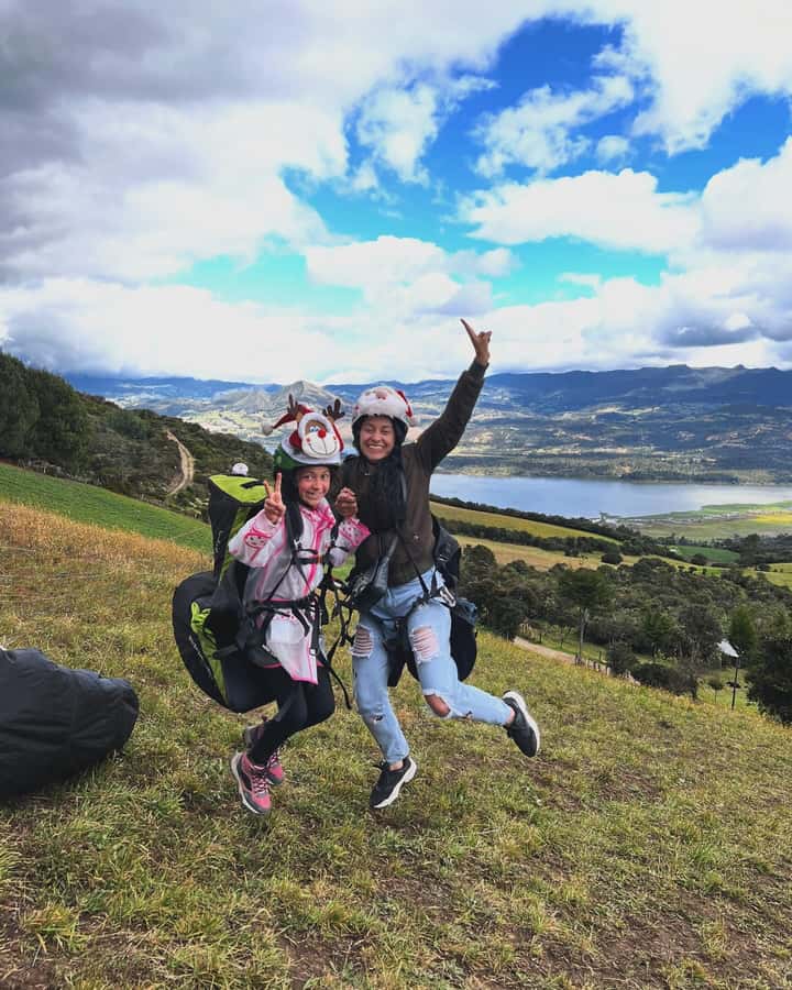 Bogota: Paragliding Flight Ticket in Guatavita - The Guatavita and La Calera options
