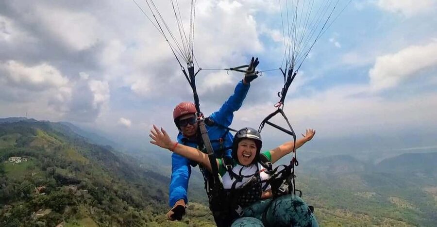 Bogota: Paragliding Flight Ticket in Guatavita - What the ratings suggest about the experience