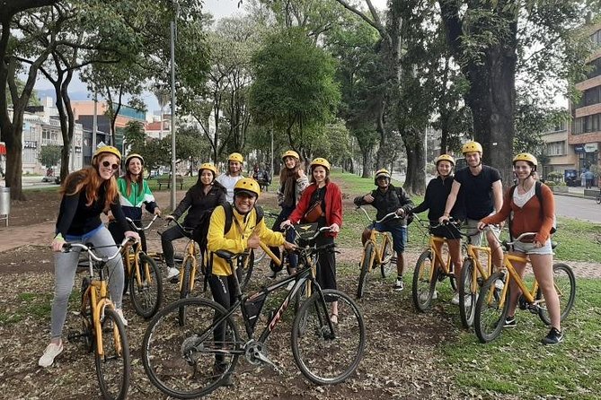 Bogotá Private Bike Tour with Transportation - Seventh Avenue, Bogotá’s north-south spine