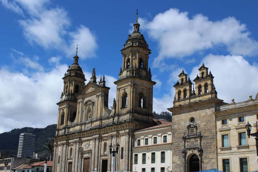Bogotá: Private Candelaria Walking Tour and Gold Museum - Starting with Bogotá’s gold collection