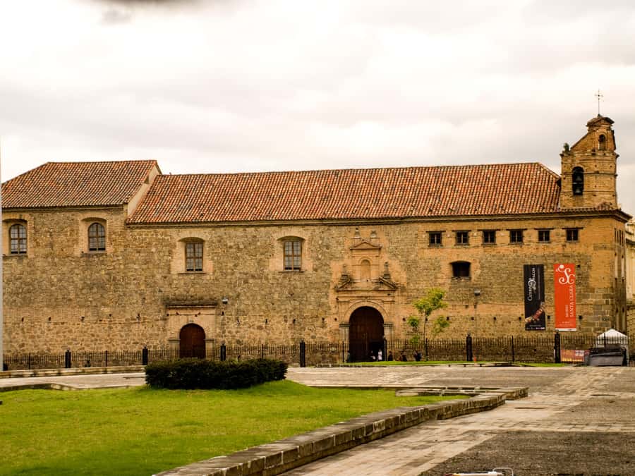 Bogotá: Private Candelaria Walking Tour with Gold Museum - The walking demands and accessibility question