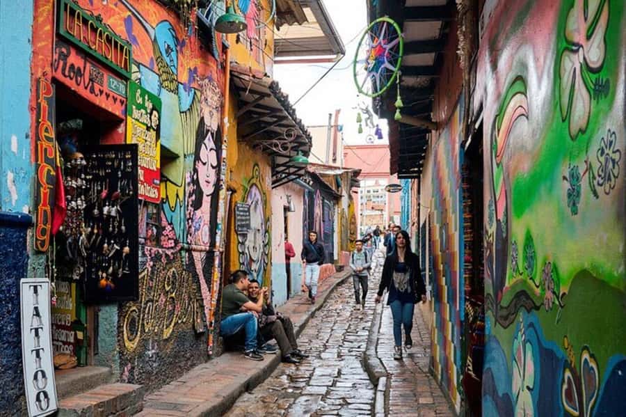 Bogotá: Private City Tour, Monserrate, Emerald and Botero - Emeralds, El Dorado, and Colombia’s green stone