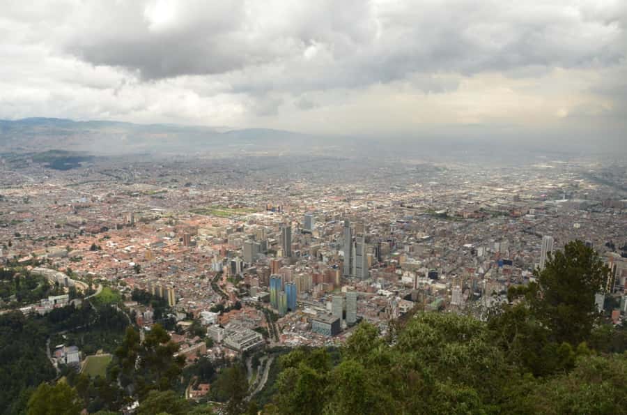 Bogotá: Private Guided Tour with Monserrate & La Candelaria - Why this six-hour Bogotá plan works