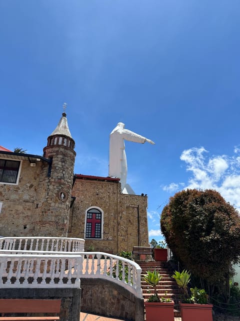 Bogota: Private Tour to Monserrate and Guadalupe - What the $78 price really covers