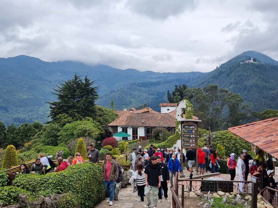 Bogota's Historic Center and Monserrate in one day - Guide quality and the private format
