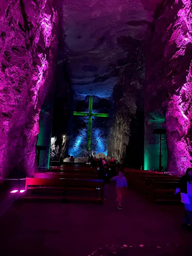 Bogotá: Salt Cathedral & Lake Guatavitá Tour with Lunch - How the private format affects the experience