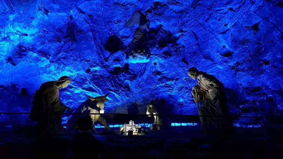 Bogota: Salt Cathedral of Zipaquira Private daily Trip - What the cathedral visit feels like in practice