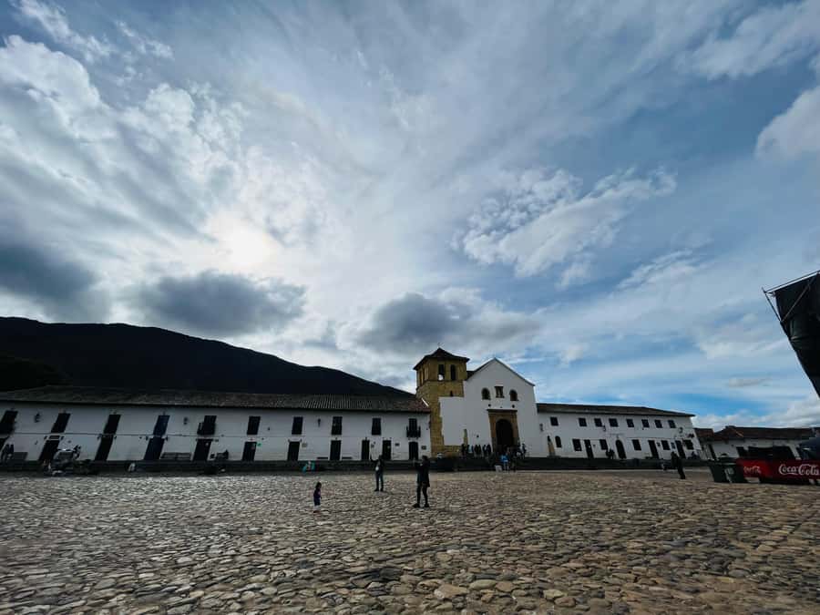 BOGOTA: Tour of Villa de Leyva, Ráquira, Pozos Azules, and Puente de Boyacá - Key points to know before booking
