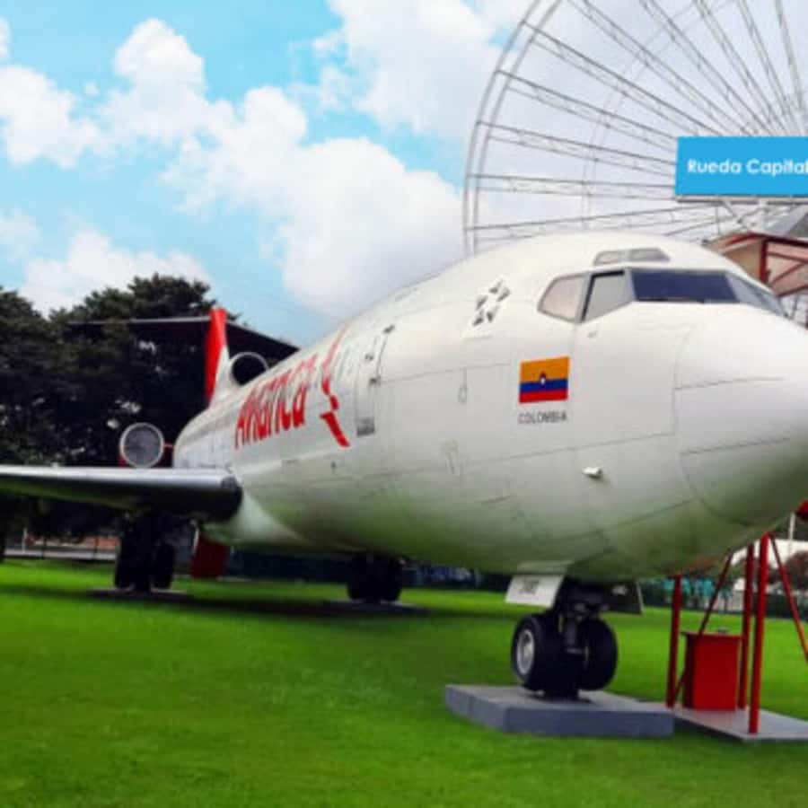Bogota: Tour to Salitre Mágico, An Extreme Fun Trip - Salitre Mágico: five hours of rides and shows