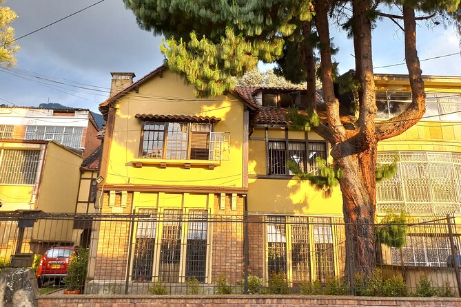 Bogota Walking Tour Teusaquillo a different part of the city - Starting at the National Museum of Colombia
