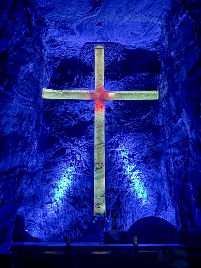 Bogotá: Zipaquirá Salt Cathedral, with tickets and guide - The dome, cross, and Capilla de los Mineros