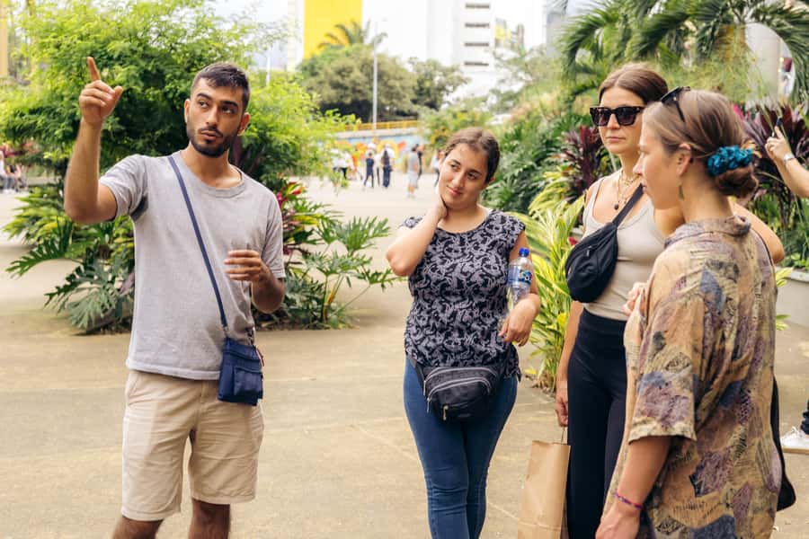 Cali: Street Food Tour - Starting beside the River Boulevard