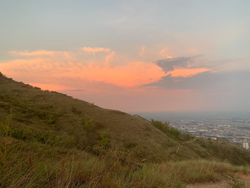 Cali: TRES CRUCES - Cali's most popular hike and monument - Reaching the Three Crosses Monument