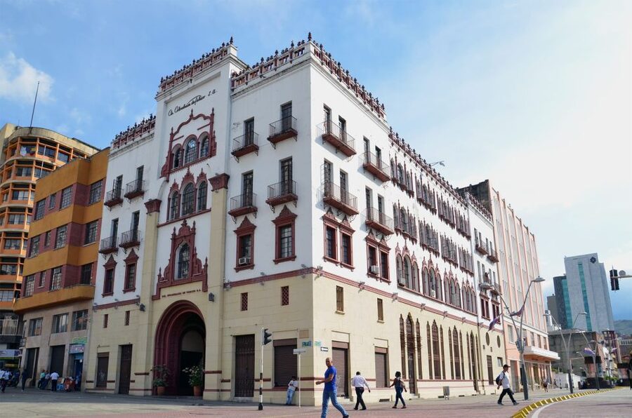 Cali: Two hours walking Cali City discovery tour - Starting at La Merced and Cali’s colonial center