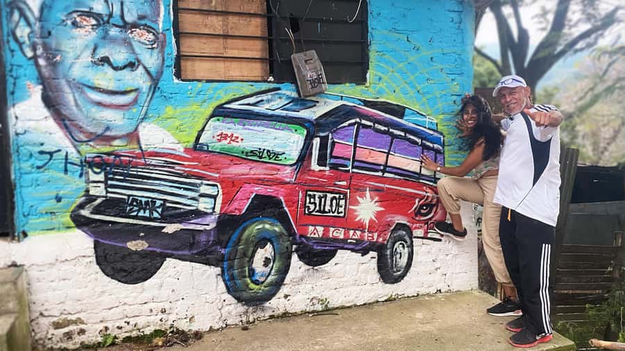 Cali: Walking Tour of the 11 Neighborhoods of Commune 20 - Key points to know before you book
