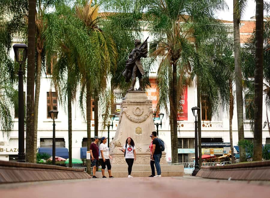 Cali: Walking tour of the historic center - How much walking to expect in 150 minutes