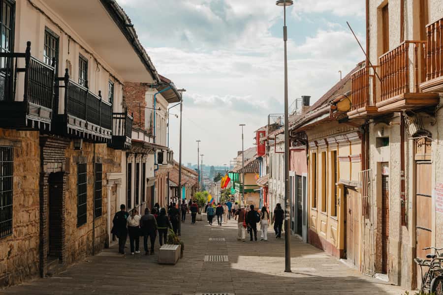 Candelaria Unveiled: Cool-tural Heritage Walking Tour - Plaza de Bolívar and Colombia’s Political Center