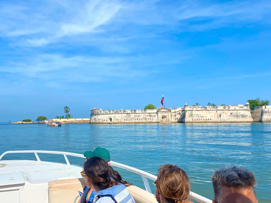 Cartagena: 5-Island Trip by Boat with Lunch and Snorkeling - Cartagena to the Rosario Islands by sports boat