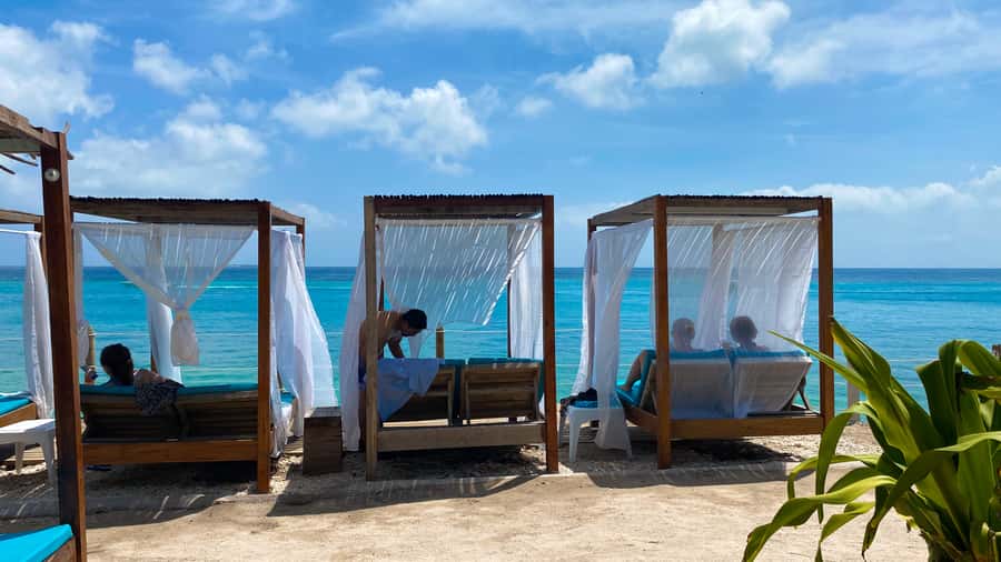 Cartagena: 5-Island Trip by Boat with Lunch and Snorkeling - Cholon, where the quiet beach idea disappears
