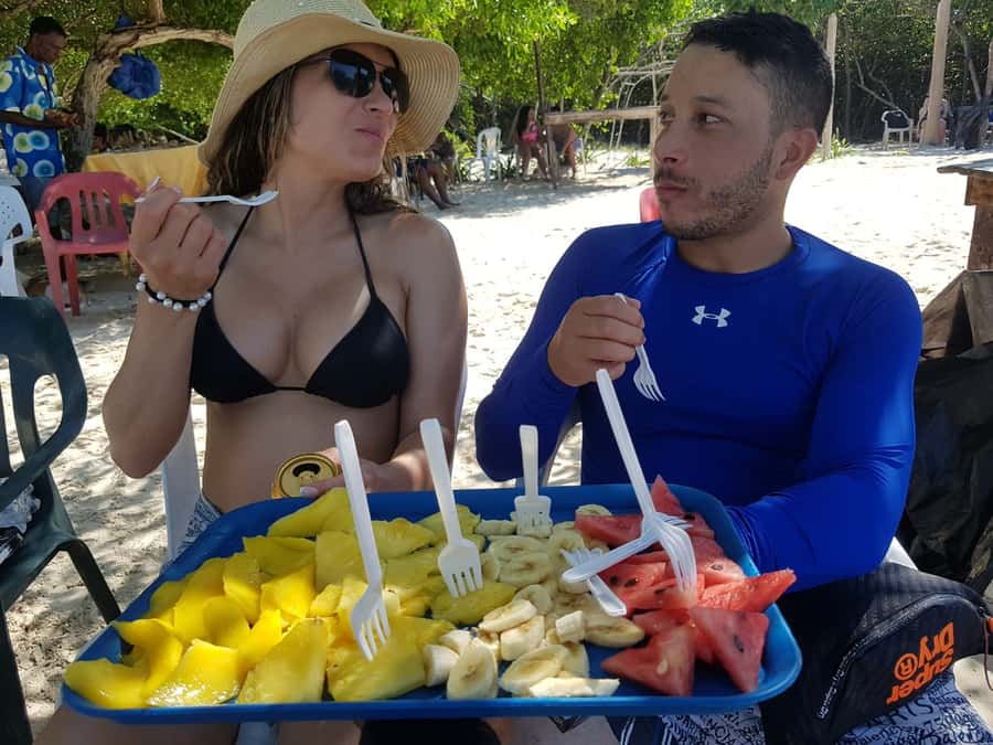 Cartagena: 5-Island Trip by Boat with Lunch and Snorkeling - Bocachica and the first view of island life