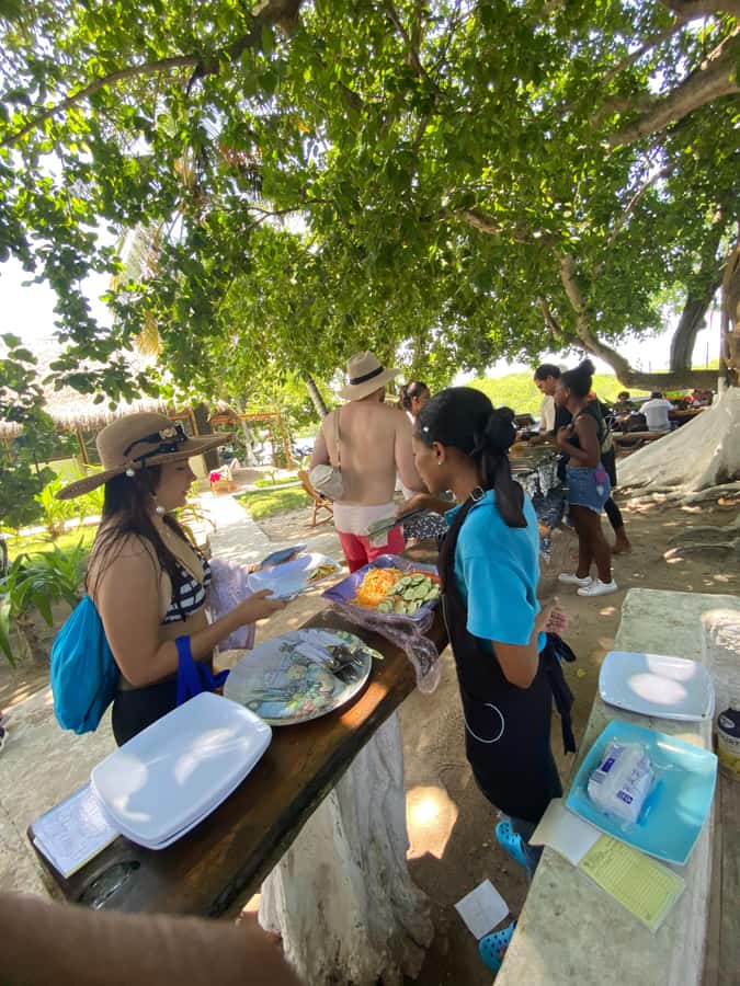 Cartagena: 5 Rosario Islands Tour with Snorkeling and Lunch - Cholón is a floating party stop