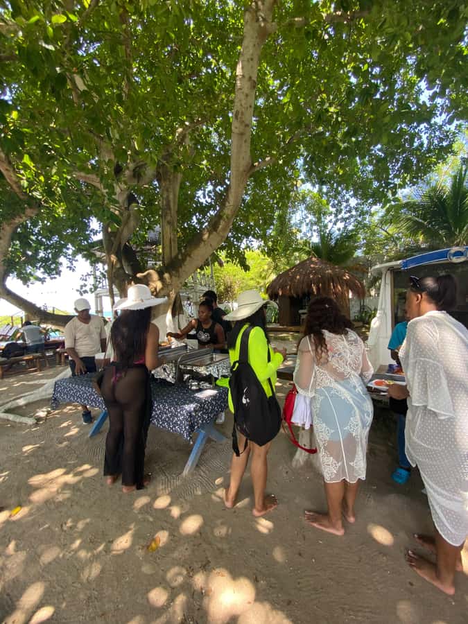 Cartagena: 5 Rosario Islands Tour with Snorkeling and Lunch - Guides, weather, and the practical side of the day