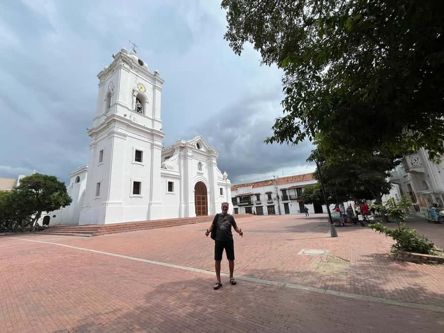Cartagena: Barranquilla and Santa Marta BILINGUAL GUIDE - A 4:00 a.m. start from Cartagena