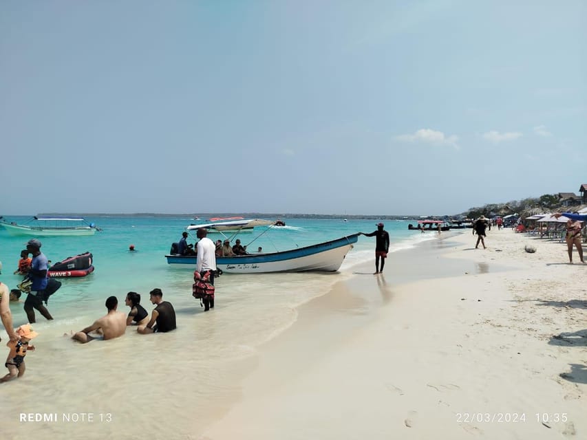 Cartagena: BARÚ Playa blanca with SNORKELING INCLUDED - Guides, language, and support during the day