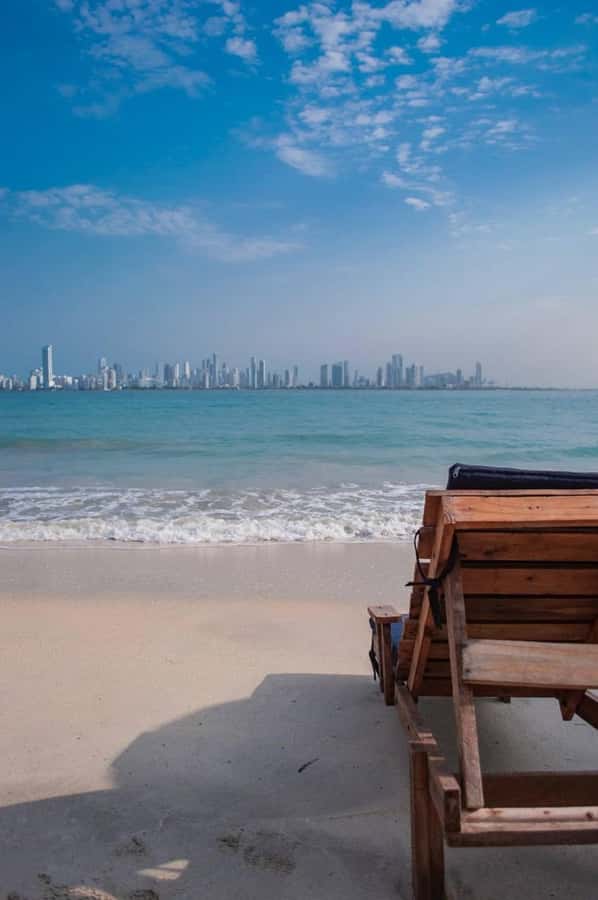 Cartagena: BEACH DAY ON TIERRA BOMBA ISLAND PUNTARENA - What the beach day is really like