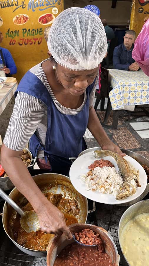 CARTAGENA: BIKE RIDE WITH LUNCH AT BOURDAIN'S FAVORITE SPOT - Who will enjoy this ride most