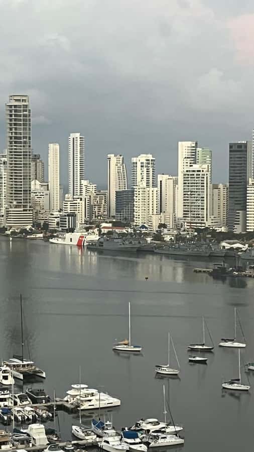 CARTAGENA: BIKE RIDE WITH LUNCH AT BOURDAIN'S FAVORITE SPOT - Guides, languages, and group size
