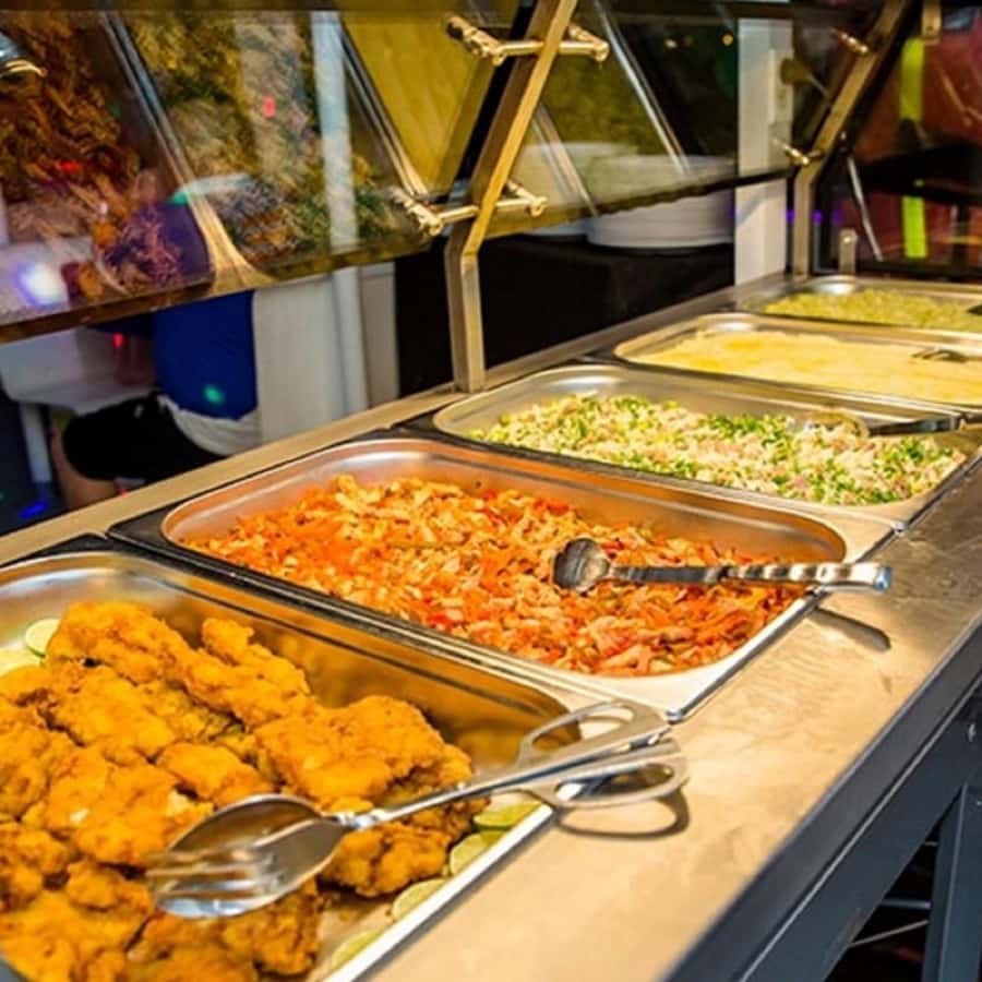 Cartagena: Buffet & party night,cocktails sailing in the bay - Key points at a glance