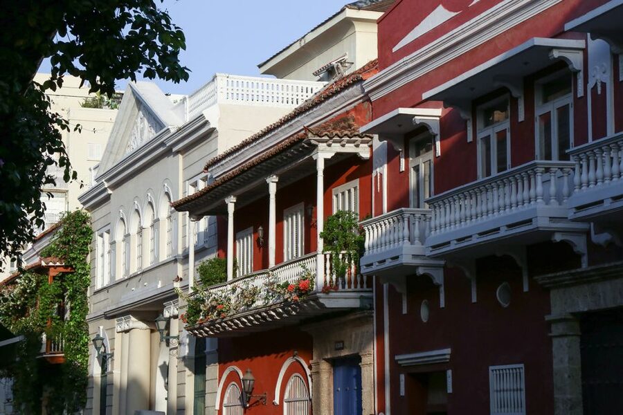 Cartagena City Tour: 4-Hour Cruise Excursion - A 55-minute walk through the old city